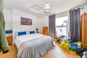2 Kenilworth Road
